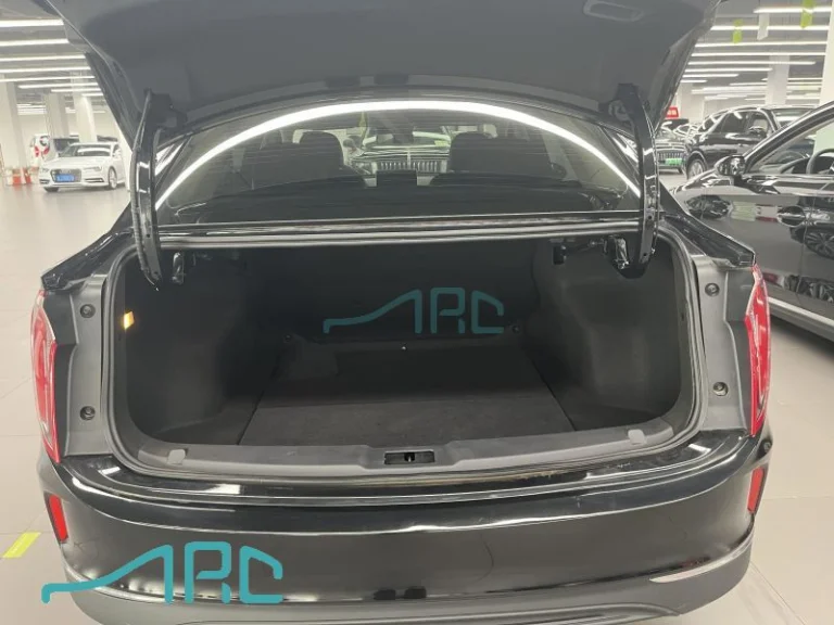 2022 Hongqi E-QM5 BEV